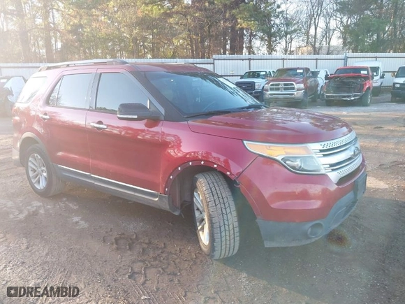 2014 Ford Explorer XLT with VIN 1FM5K7D94EGA02748, listed as a IAAI auction lot 41123742 with 246,910 mi miles. Bid and sale history available at carsss.com. Image 1.