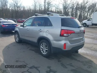 2014 Kia Sorento LX with VIN 5XYKTDA75EG462221, listed as a IAAI auction lot 41885746 with 215,305 mi miles. Bid and sale history available at carsss.com. Image 3.