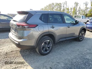 2025 Nissan Rogue SV with VIN 5N1BT3BA5SC814780, listed as a Copart auction lot 54378515 with 5,972 mi miles and Clean Title. Bid and sale history available at DreamBid. Image 3.