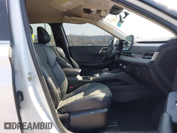 2022 Mitsubishi Outlander SE z VIN JA4J4UA80NZ033078, wystawiony jako IAAI lot #41773711 z przebiegiem 52 428 mil mil oraz . Historia ofert i sprzedaży dostępna na DreamBid. Obrazek 5.