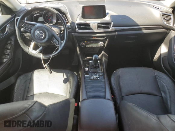 2017 Mazda 3 Grand Touring z VIN 3MZBN1W37HM141705, wystawiony jako Copart lot #56604255 z przebiegiem 62 308 mil mil oraz Szkoda całkowita • Salvage title. Historia ofert i sprzedaży dostępna na DreamBid. Obrazek 8.