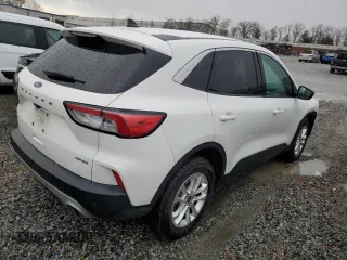 2022 Ford Escape SE with VIN 1FMCU9G69NUA61150, listed as a Copart auction lot 48352555 with 161,397 mi miles and Clean Title. Bid and sale history available at carsss.com. Image 3.