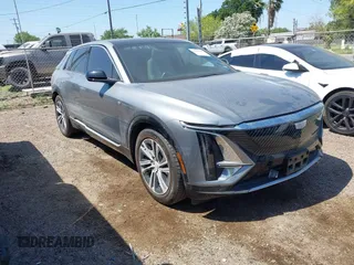 2024 Cadillac LYRIQ Luxury z VIN 1GYKPRRK7RZ122838, wystawiony jako IAAI lot #41958490 z przebiegiem Nie podano mil oraz . Historia ofert i sprzedaży dostępna na DreamBid. Obrazek 1.