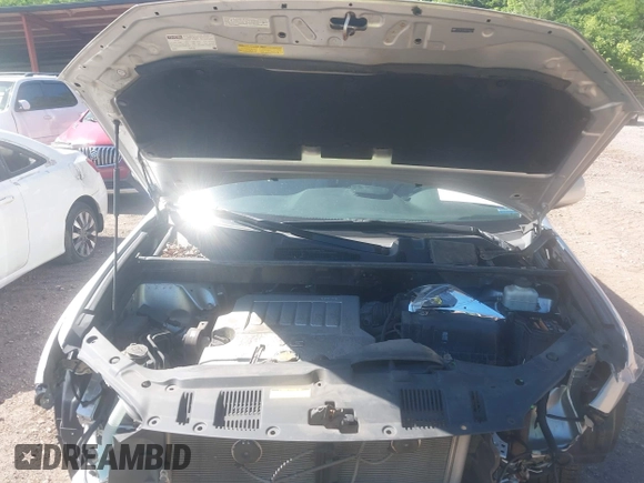 2011 Toyota Highlander z VIN 5TDBK3EHXBS050777, wystawiony jako IAAI lot #42305251 z przebiegiem Nie podano mil oraz . Historia ofert i sprzedaży dostępna na DreamBid. Obrazek 10.