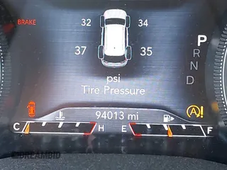 2019 Jeep Cherokee Limited with VIN 1C4PJMDX0KD319579, listed as a IAAI auction lot 42116163 with 94,013 mi miles. Bid and sale history available at carsss.com. Image 15.