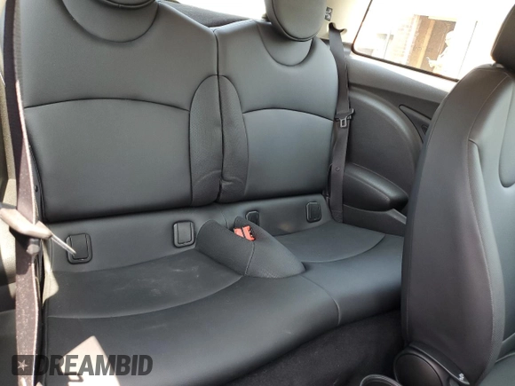 2012 MINI Hardtop with VIN WMWSU3C55CT542491, listed as a Copart auction lot 61878895 with 27,097 mi miles and Clean title. Bid and sale history available at DreamBid. Image 10.
