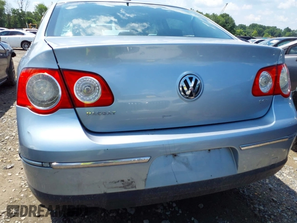 2007 Volkswagen Passat Wolfsburg Edition with VIN WVWAK73C77P152906, listed as a IAAI auction lot 42404087 with Not provided miles and . Bid and sale history available at DreamBid. Image 21.