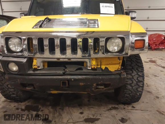 2006 Hummer H2 with VIN 5GRGN23U86H110989, listed as a IAAI auction lot 41409816 with 192,988 mi miles. Bid and sale history available at carsss.com. Image 6.