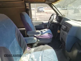 1989 GMC Safari z VIN 1GTCM15Z0KB507910, wystawiony jako Copart lot #53615555 z przebiegiem 64 389 mil mil oraz Szkody całkowita. Historia ofert i sprzedaży dostępna na DreamBid. Obrazek 7.