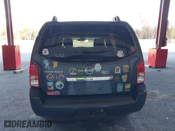 2011 Nissan Pathfinder LE z VIN 5N1AR1NB1BC616913, wystawiony jako IAAI lot #40627326 z przebiegiem 119 372 mil mil oraz . Historia ofert i sprzedaży dostępna na DreamBid. Obrazek 16.