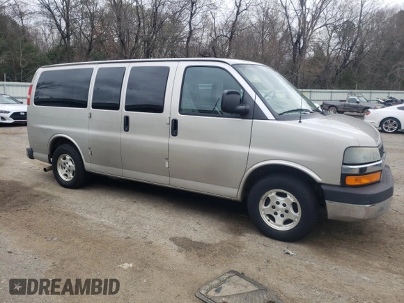 2005 Chevrolet Express Passenger z VIN 1GNFG15T351207764, wystawiony jako Copart lot #46085905 z przebiegiem 175 358 mil mil oraz Czysty tytuł • Clean title. Historia ofert i sprzedaży dostępna na DreamBid. Obrazek 4.