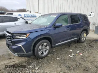 2024 Honda Pilot EX-L 8 Passenger with VIN 5FNYG1H43RB040972, listed as a Copart auction lot 47807115 with 8,930 mi miles and Salvage Title. Bid and sale history available at carsss.com. Image 1.