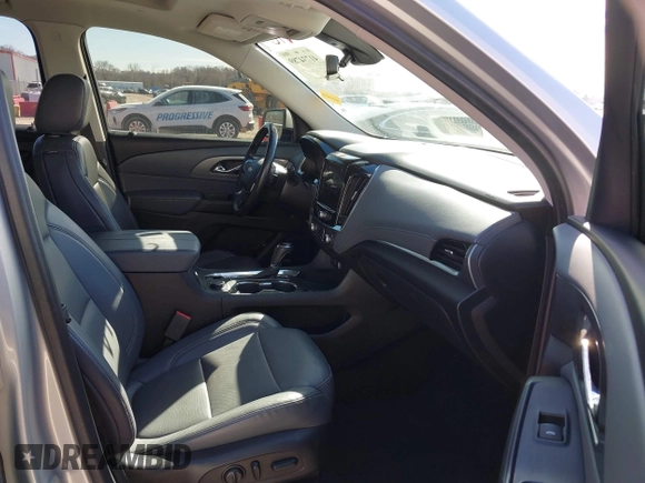 2018 Chevrolet Traverse Premier with VIN 1GNERKKW3JJ155993, listed as a IAAI auction lot 41734789 with 131,155 mi miles. Bid and sale history available at carsss.com. Image 5.