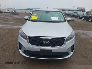2019 Kia Sorento LX V6 with VIN 5XYPG4A51KG495866, listed as a IAAI auction lot 41599328 with 161,807 mi miles. Bid and sale history available at carsss.com. Image 13.