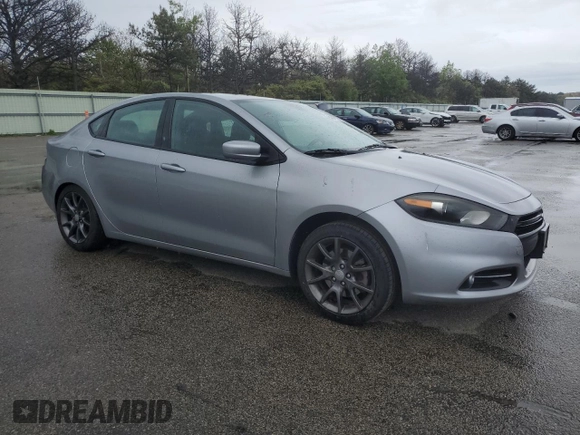 2015 Dodge Dart SXT z VIN 1C3CDFBB3FD345449, wystawiony jako Copart lot #56947145 z przebiegiem 61 019 mil mil oraz Szkoda całkowita • Salvage title. Historia ofert i sprzedaży dostępna na DreamBid. Obrazek 4.