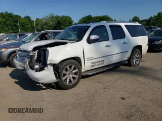 2010 GMC Yukon XL Denali with VIN 1GKUKMEF0AR209403, listed as a Copart auction lot 61909074 with 272,580 mi miles and Salvage Title. Bid and sale history available at carsss.com. Image 1.