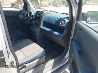 2006 Honda Element LX z VIN 5J6YH28356L014841, wystawiony jako IAAI lot #42289173 z przebiegiem 193 989 mil mil oraz . Historia ofert i sprzedaży dostępna na DreamBid. Obrazek 5.