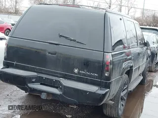 2000 Cadillac Escalade z VIN 1GYEK63R8YR188250, wystawiony jako IAAI lot #41412615 z przebiegiem 190 542 mil mil oraz . Historia ofert i sprzedaży dostępna na DreamBid. Obrazek 4.