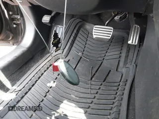 2017 Nissan Maxima SR с VIN 1N4AA6AP9HC391679, выставлен на аукционе IAAI как лот 41070687 с пробегом 141 355 миль миль и . История ставок и продаж доступна на DreamBid. Изображение 11.