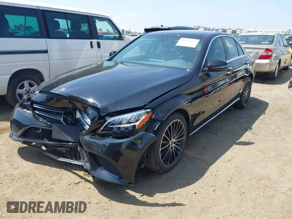 2019 Mercedes-Benz C 300 z VIN 55SWF8DB4KU309251, wystawiony jako IAAI lot #42391572 z przebiegiem 28 757 mil mil oraz . Historia ofert i sprzedaży dostępna na DreamBid. Obrazek 2.