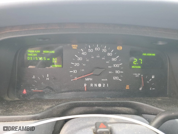 1999 Lincoln Town Car Signature with VIN 1LNHM82W3XY672309, listed as a Copart auction lot 72016204 with 31,578 mi miles and Salvage Title. Bid and sale history available at carsss.com. Image 9.