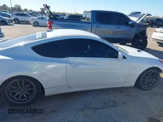 2015 Hyundai Genesis Coupe 3.8L Base с VIN KMHHT6KJ7FU129370, выставлен на аукционе IAAI как лот 41257177 с пробегом Не указан миль и . История ставок и продаж доступна на DreamBid. Изображение 13.