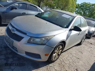 2014 Chevrolet Cruze LS with VIN 1G1PA5SH1E7377102, listed as a IAAI auction lot 41947131 with 169,131 mi miles. Bid and sale history available at carsss.com. Image 2.