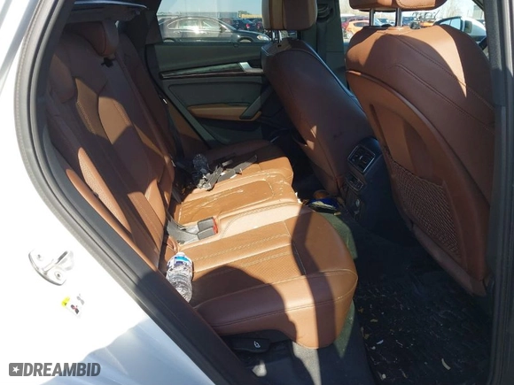 2018 Audi Q5 Premium Plus with VIN WA1BNAFYXJ2018177, listed as a IAAI auction lot 41806671 with 80,041 mi miles. Bid and sale history available at carsss.com. Image 8.