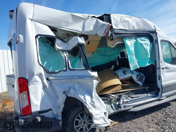 2024 Ford Transit Passenger XL with VIN 1FBAX2X85RKA46890, listed as a IAAI auction lot 41648977 with 20,637 mi miles and . Bid and sale history available at DreamBid. Image 18.