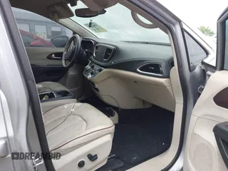 2020 Chrysler Pacifica Limited with VIN 2C4RC1GG2LR125406, listed as a IAAI auction lot 42452390 with 85,100 mi miles and . Bid and sale history available at DreamBid. Image 5.