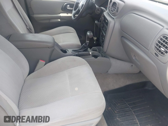 2008 Chevrolet TrailBlazer 3LT with VIN 1GNDT13S482124145, listed as a IAAI auction lot 42191388 with 140,925 mi miles and . Bid and sale history available at DreamBid. Image 5.