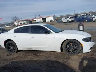 2017 Dodge Charger SE with VIN 2C3CDXBG4HH623640, listed as a IAAI auction lot 41608212 with 88,519 mi miles. Bid and sale history available at carsss.com. Image 13.