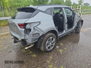 2024 Chevrolet Blazer LT z VIN 3GNKBJR4XRS197979, wystawiony jako Copart lot #66184134 z przebiegiem Nie podano mil oraz Szkoda całkowita • Salvage title. Historia ofert i sprzedaży dostępna na DreamBid. Obrazek 3.