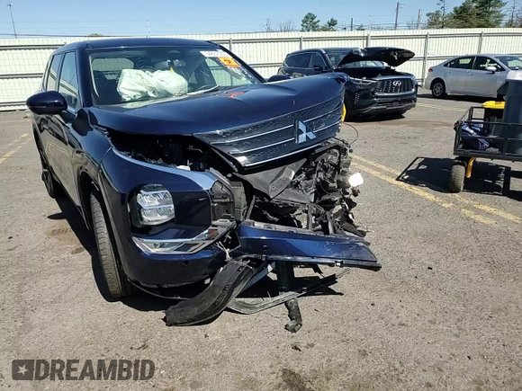2022 Mitsubishi Outlander SE z VIN JA4J3UA82NZ008962, wystawiony jako Copart lot #54831055 z przebiegiem Nie podano mil oraz Szkoda całkowita • Salvage title. Historia ofert i sprzedaży dostępna na DreamBid. Obrazek 14.