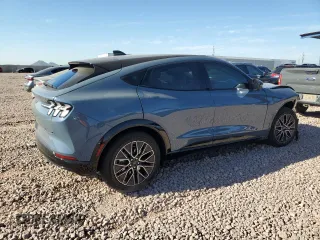 2024 Ford Mustang Mach-E Premium z VIN 3FMTK3R76RMA28805, wystawiony jako Copart lot #85936834 z przebiegiem 1 169 mil mil oraz Szkoda całkowita • Salvage title. Historia ofert i sprzedaży dostępna na DreamBid. Obrazek 3.