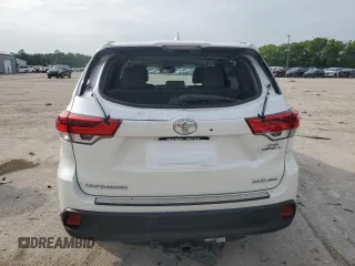 2019 Toyota Highlander SE with VIN 5TDJZRFH5KS917107, listed as a Copart auction lot 60798935 with 55,397 mi miles and Salvage title. Bid and sale history available at DreamBid. Image 6.