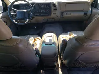 2000 Chevrolet Tahoe Z71 with VIN 1GNEK13R1YR170690, listed as a Copart auction lot 72806004 with 211,151 mi miles and Clean Title. Bid and sale history available at carsss.com. Image 8.