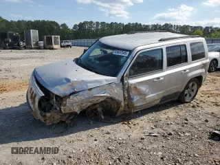2011 Jeep Patriot Latitude z VIN 1J4NF1GB4BD271599, wystawiony jako Copart lot #53637545 z przebiegiem 183 809 mil mil oraz Szkoda całkowita • Salvage title. Historia ofert i sprzedaży dostępna na DreamBid. Obrazek 1.
