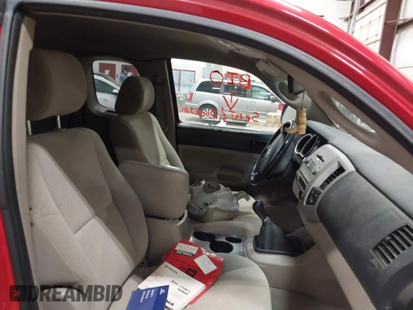 2006 Toyota Tacoma with VIN 5TEUU42N56Z312457, listed as a IAAI auction lot 41413847 with 82,944 mi miles. Bid and sale history available at carsss.com. Image 5.