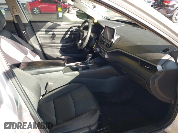 2019 Nissan Altima 2.5 S with VIN 1N4BL4BW5KC212554, listed as a IAAI auction lot 41340107 with 87,165 mi miles. Bid and sale history available at carsss.com. Image 5.