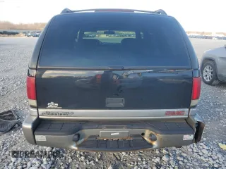 2000 GMC Jimmy SLE Convenience with VIN 1GKDT13W7Y2393191, listed as a Copart auction lot 82301364 with 160,004 mi miles and Clean Title. Bid and sale history available at carsss.com. Image 6.