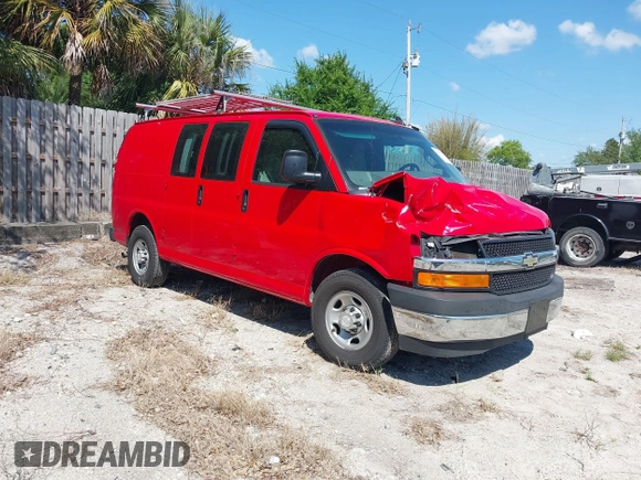 2017 Chevrolet Express Cargo Van with VIN 1GCWGAFG3H1350048, listed as a IAAI auction lot 41881164 with 115,430 mi miles. Bid and sale history available at carsss.com. Image 1.
