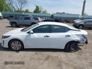 2024 Nissan Sentra S z VIN 3N1AB8BV2RY289474, wystawiony jako IAAI lot #42119543 z przebiegiem 17 576 mil mil oraz . Historia ofert i sprzedaży dostępna na DreamBid. Obrazek 14.