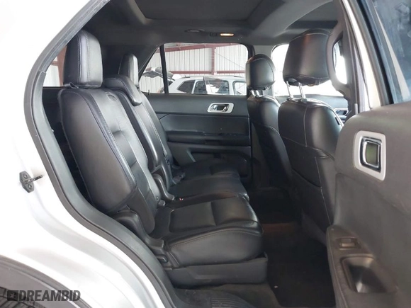 2014 Ford Explorer XLT with VIN 1FM5K7D84EGB63060, listed as a IAAI auction lot 41992605 with 134,428 mi miles. Bid and sale history available at carsss.com. Image 8.