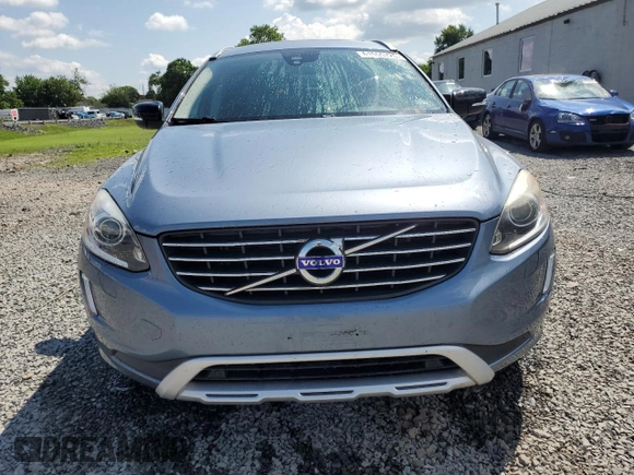 2017 Volvo XC60 Dynamic with VIN YV440MRR8H2168850, listed as a Copart auction lot 61555725 with 71,467 mi miles and Salvage title. Bid and sale history available at DreamBid. Image 5.