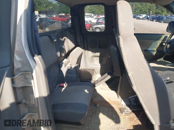 2005 GMC Canyon SLE Z71 with VIN 1GTDS196558220056, listed as a IAAI auction lot 39811631 with 274,702 mi miles. Bid and sale history available at carsss.com. Image 8.