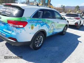 2016 Kia Sorento LX with VIN 5XYPG4A3XGG031027, listed as a IAAI auction lot 41890786 with 222,258 mi miles. Bid and sale history available at carsss.com. Image 4.