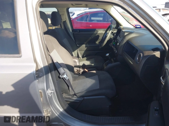 2017 Jeep Patriot Sport with VIN 1C4NJPBB8HD132437, listed as a IAAI auction lot 41429955 with 141,243 mi miles. Bid and sale history available at carsss.com. Image 5.