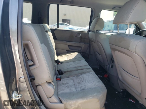 2013 Honda Pilot LX z VIN 5FNYF4H28DB014170, wystawiony jako Copart lot #64036895 z przebiegiem Nie podano mil oraz Czysty tytuł • Clean title. Historia ofert i sprzedaży dostępna na DreamBid. Obrazek 11.