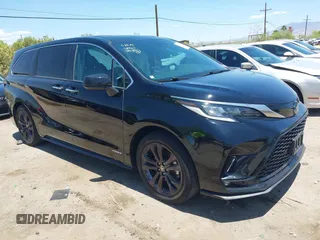 2021 Toyota Sienna XSE z VIN 5TDXRKEC6MS021909, wystawiony jako IAAI lot #42432609 z przebiegiem 57 295 mil mil oraz . Historia ofert i sprzedaży dostępna na DreamBid. Obrazek 1.